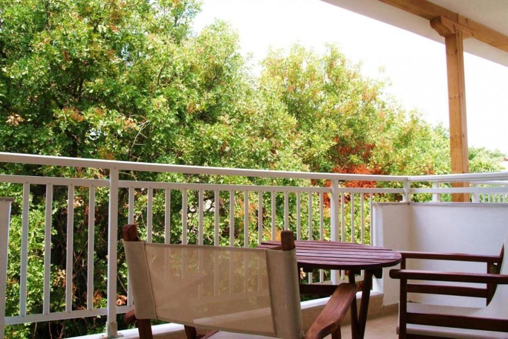 Maranton Beach Hotel Koinira Exterior photo